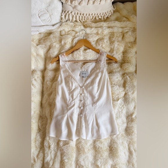 Reformation Cristina Top In Gossamer, brand new without tags, never worn. - Picture 10 of 16